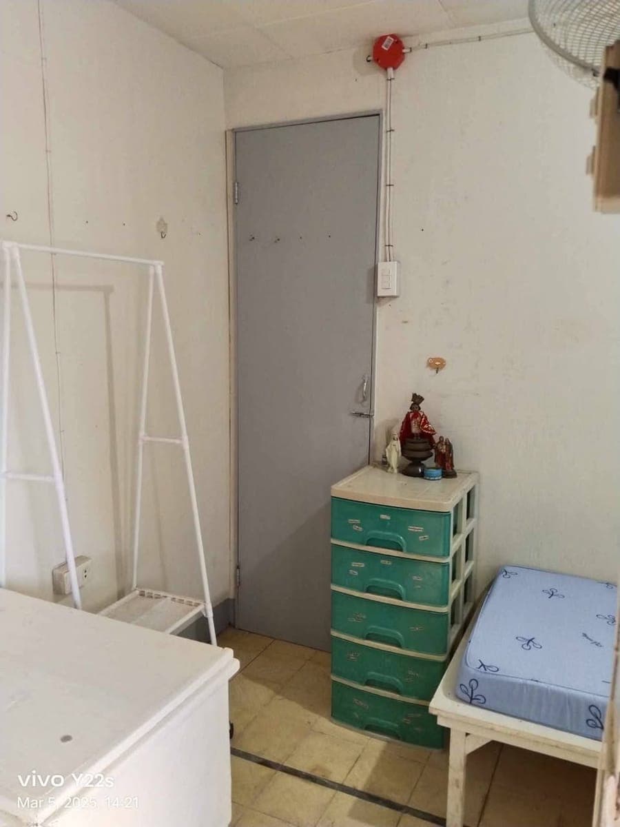 SOLO ROOM FOR RENT * IN LADIES DORM - photo 4