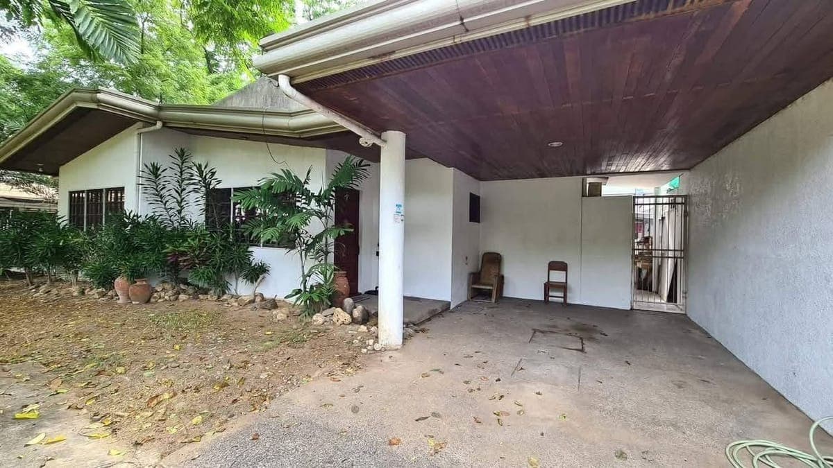 FOR RENT | Furnished House in Alwana Village, Cugman – CDO - photo 1