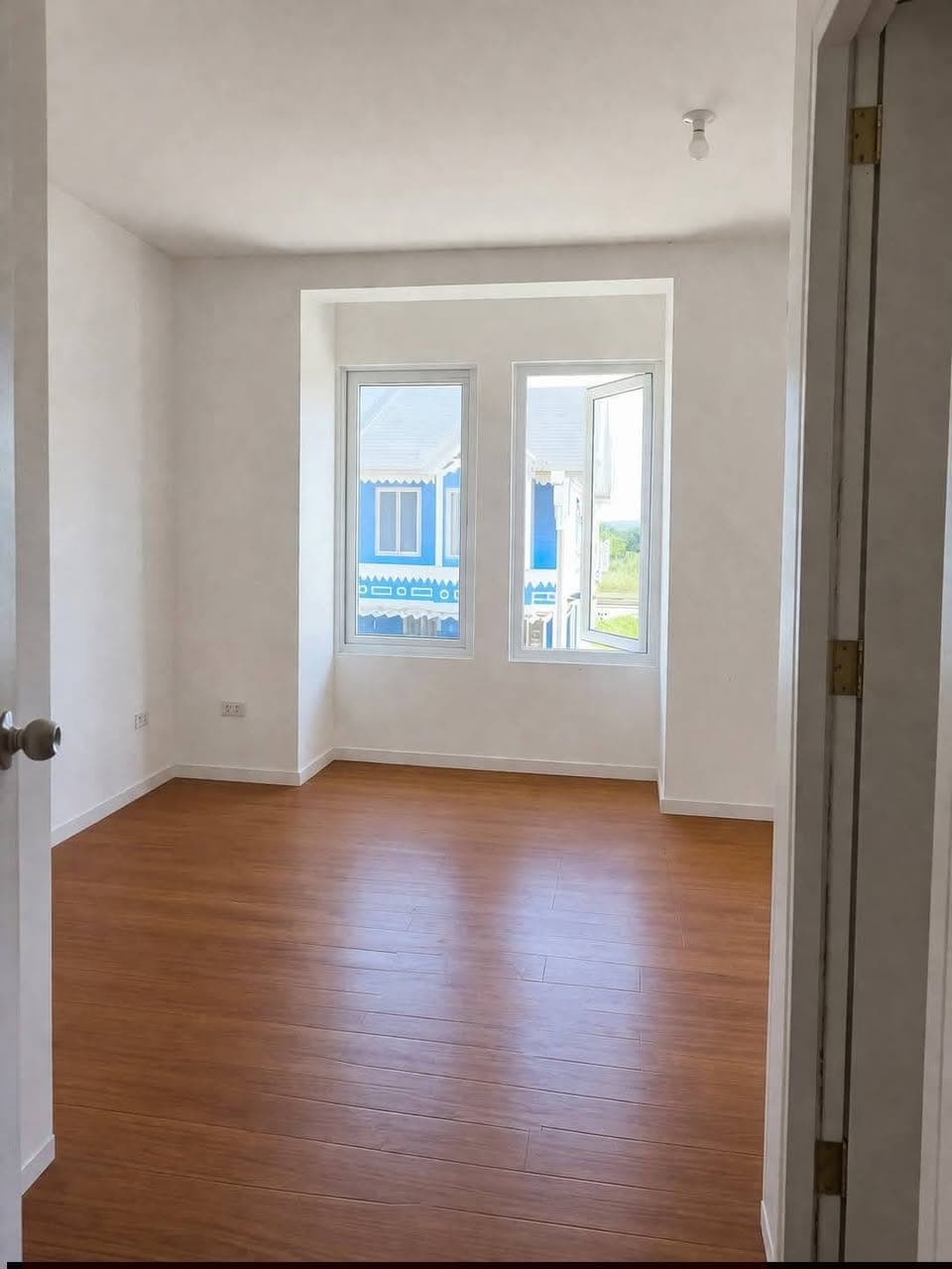 🏠 𝗙𝗢𝗥 𝗥𝗘𝗡𝗧:  4-BEDROOM HOUSE | UNFURNISHED - photo 3