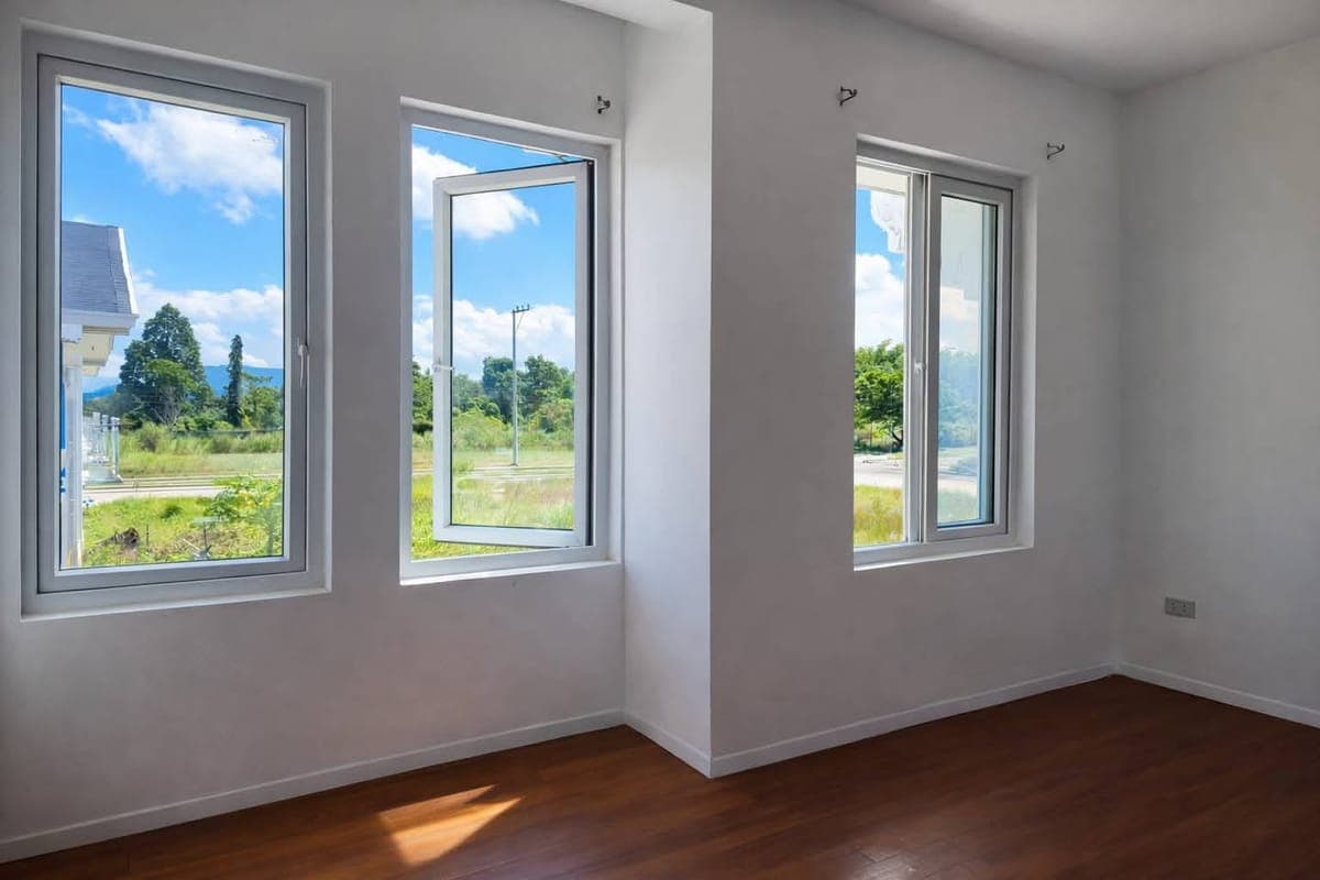 🏠 𝗙𝗢𝗥 𝗥𝗘𝗡𝗧:  4-BEDROOM HOUSE | UNFURNISHED - photo 4
