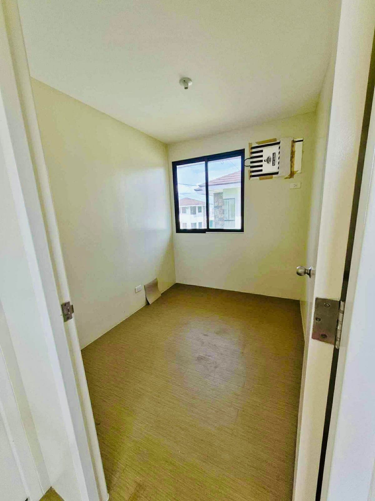 HOUSE FOR RENT IN VERMOSA IMUS NEAR DE LA SALLE ZOBEL SCHOOL - photo 5