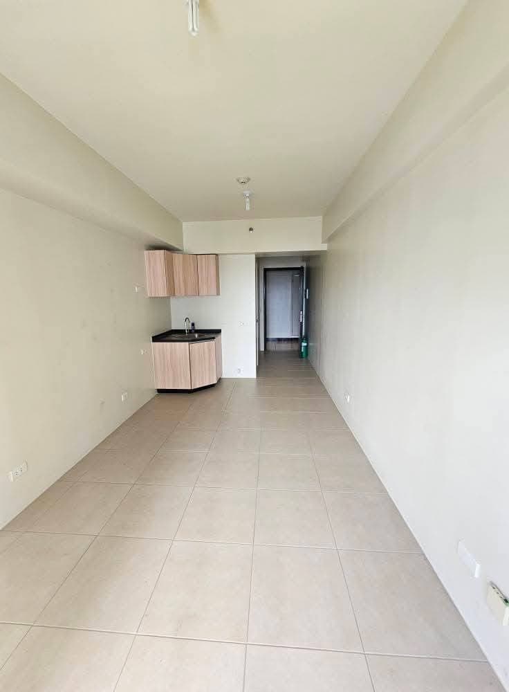 For Rent: Studio Unit- Bare - photo 2