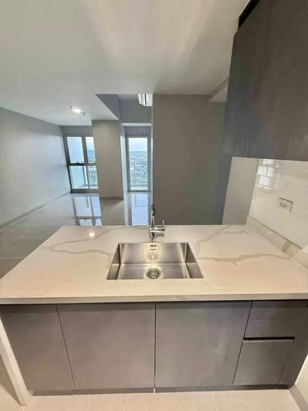 FOR RENT - ₱120K | LUXURY 2-BEDROOM CORNER RESIDENCE AT UPTOWN ARTS RESIDENCES - photo 1