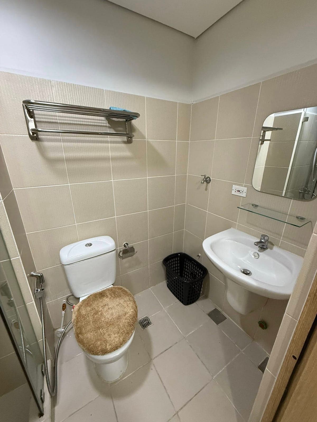 For Lease - Grass Residences Tower 4 - photo 4