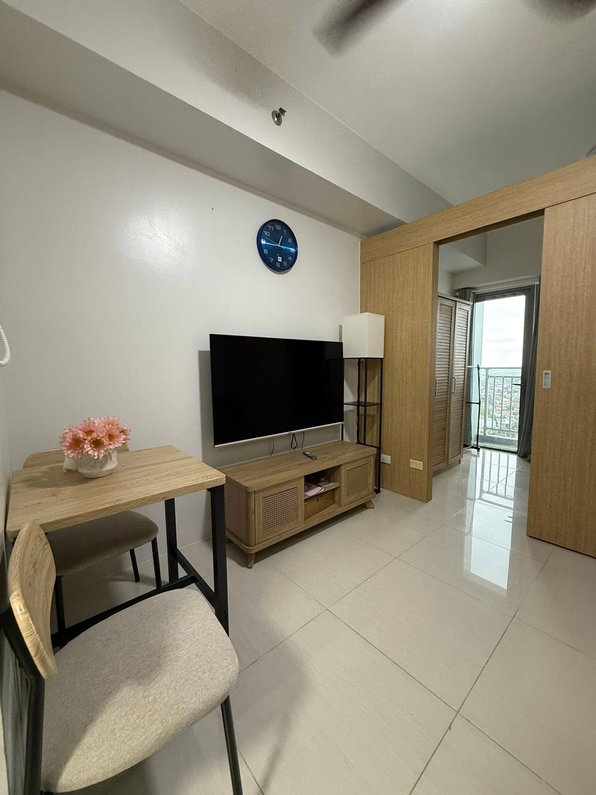 For Lease - Grass Residences Tower 4 - photo 7