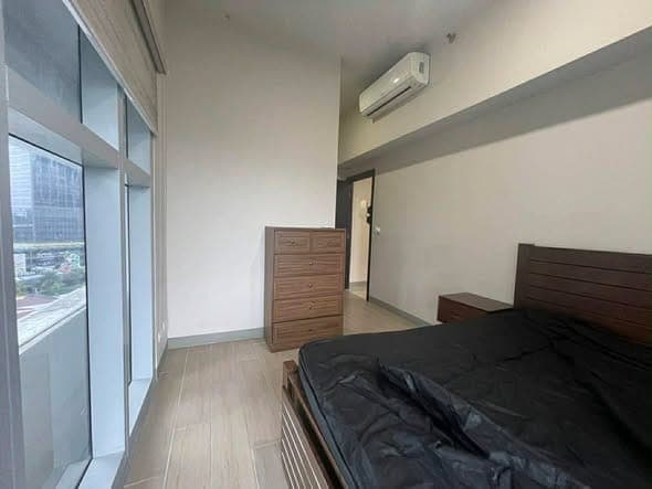 For Lease - Uptown Parksuites - photo 1