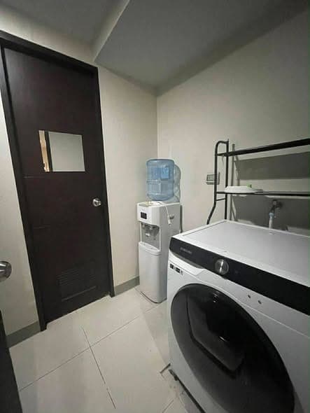 For Lease - Uptown Parksuites - photo 4