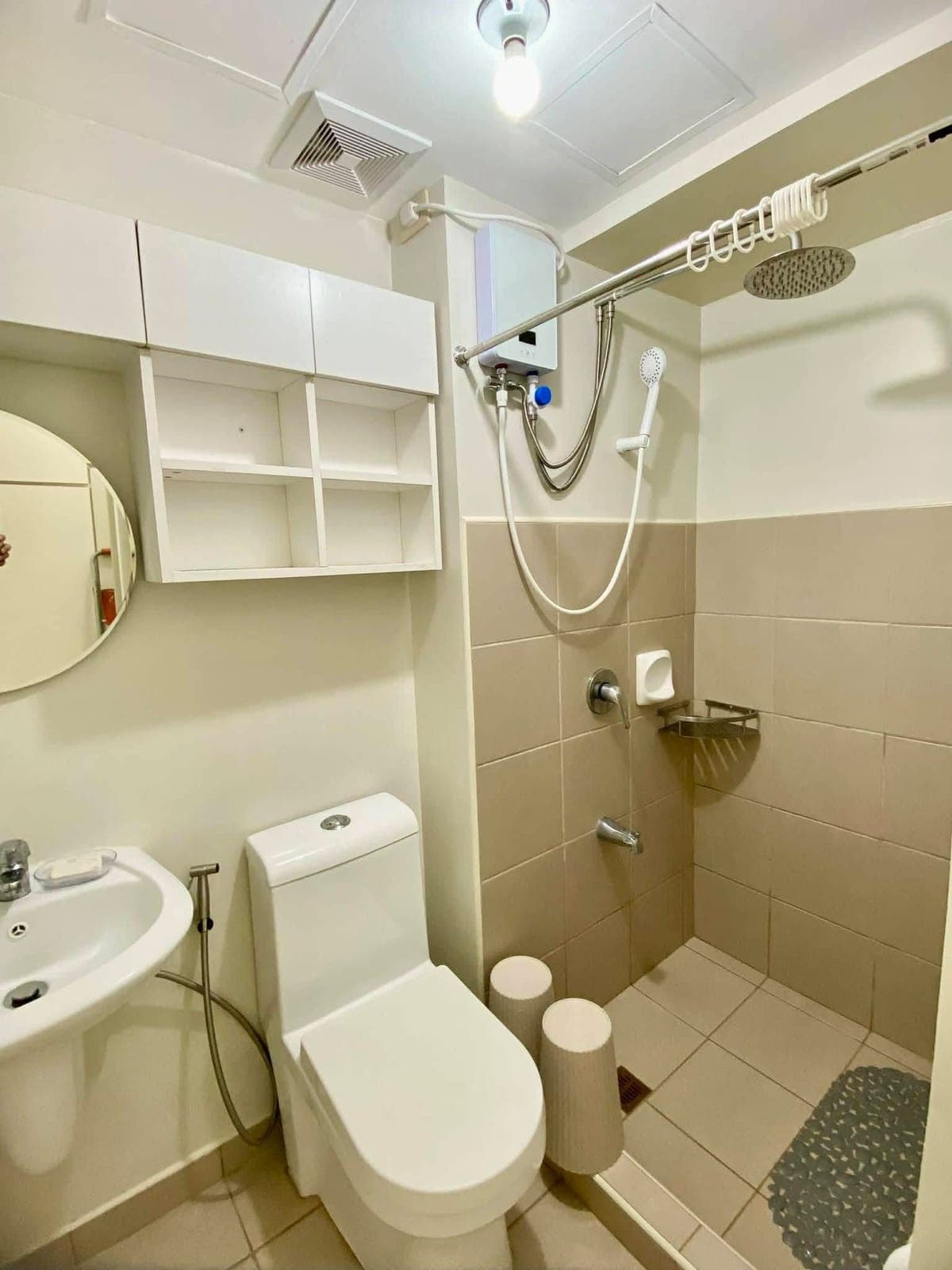 FOR RENT: ₱18,000/month. | Inclusive Association dues - photo 7