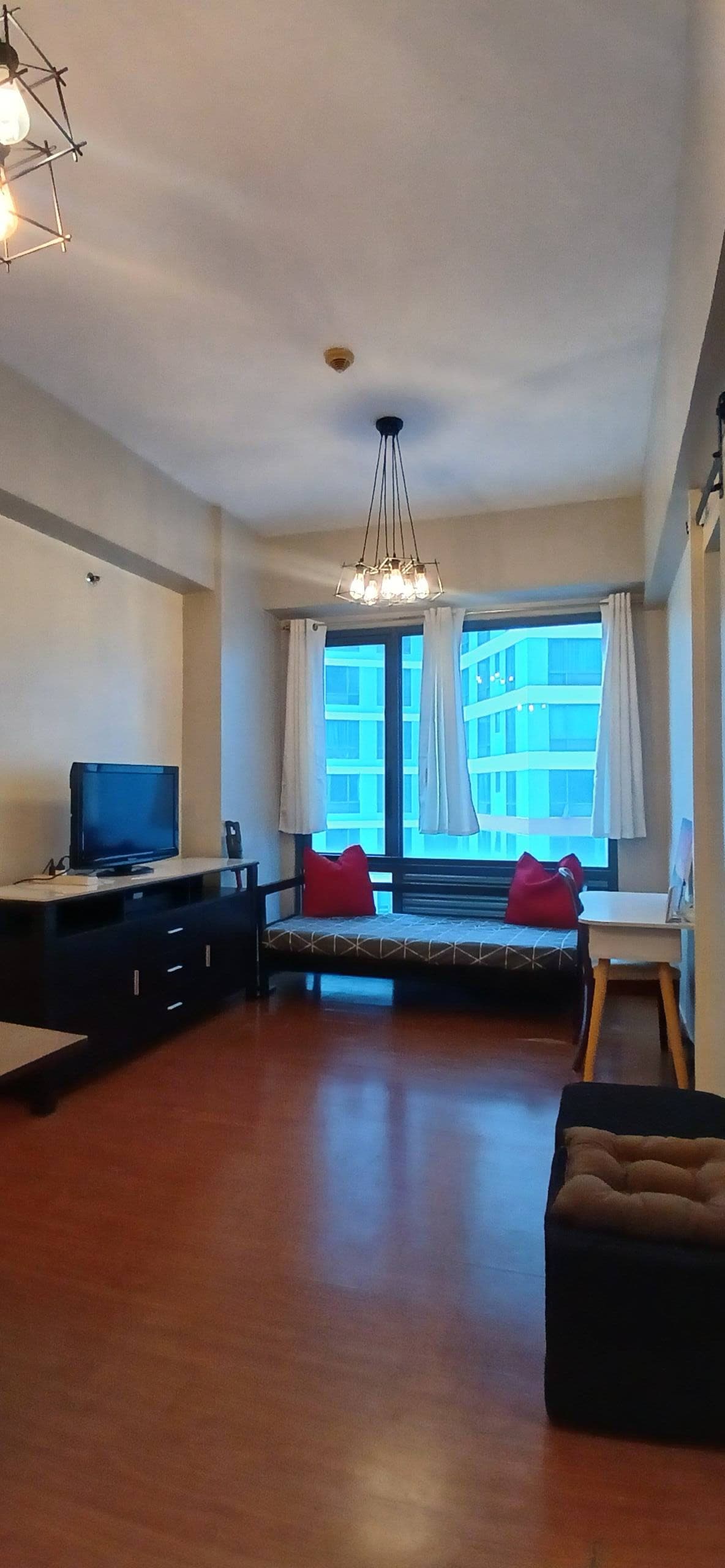 FOR LEASE: 1-Bedroom Unit, Eastwood Parkview 1, Eastwood City, Quezon City - photo 4