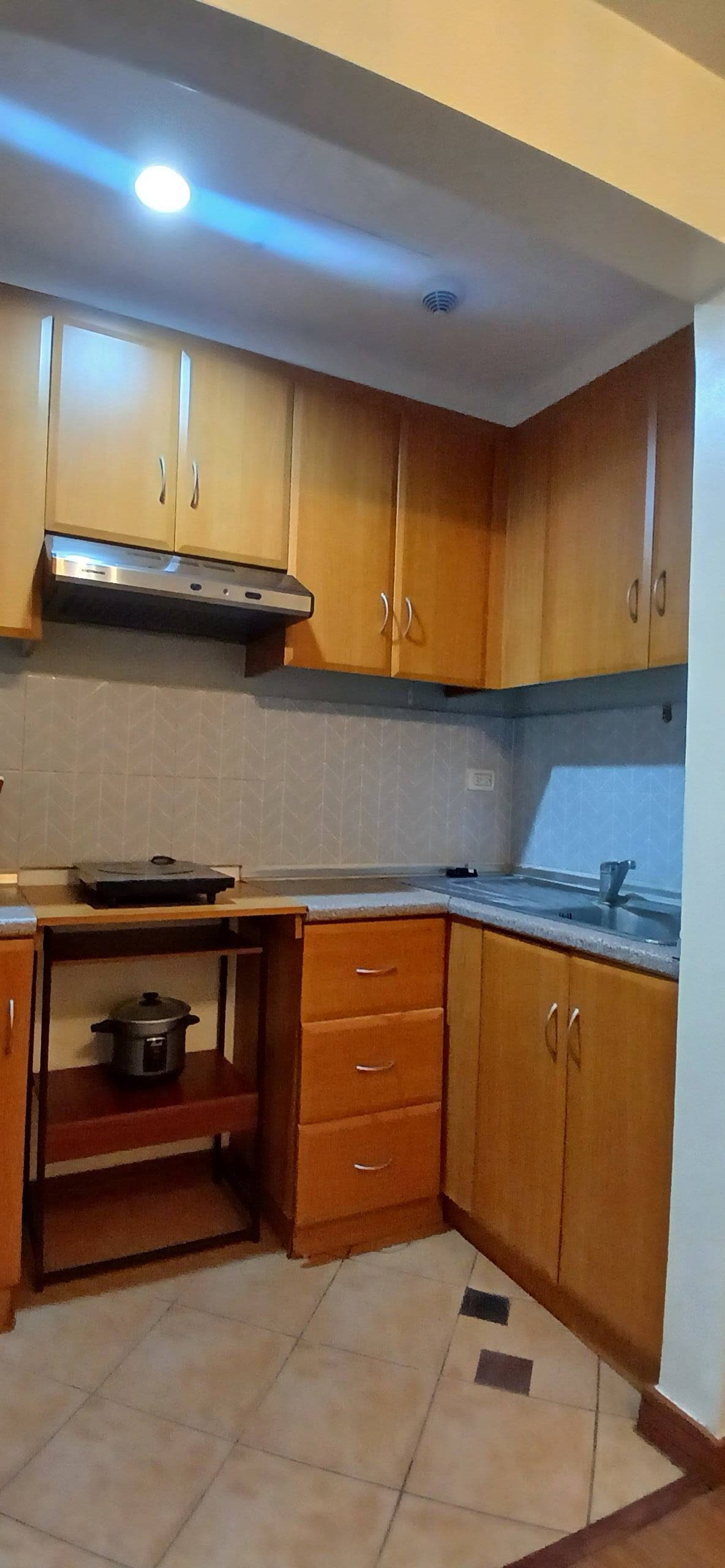 FOR LEASE: 1-Bedroom Unit, Eastwood Parkview 1, Eastwood City, Quezon City - photo 6