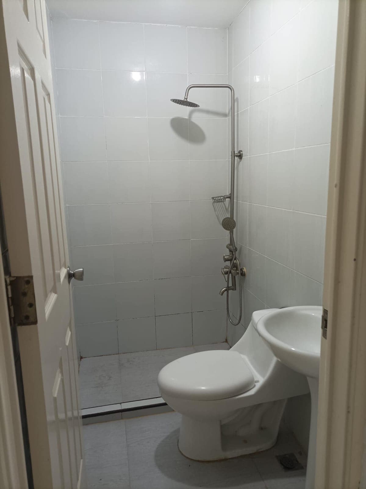 House Apartment Condo unit for Rent in Scout Area with Parking - photo 3