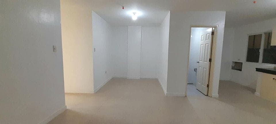 House Apartment Condo unit for Rent in Scout Area with Parking - photo 6