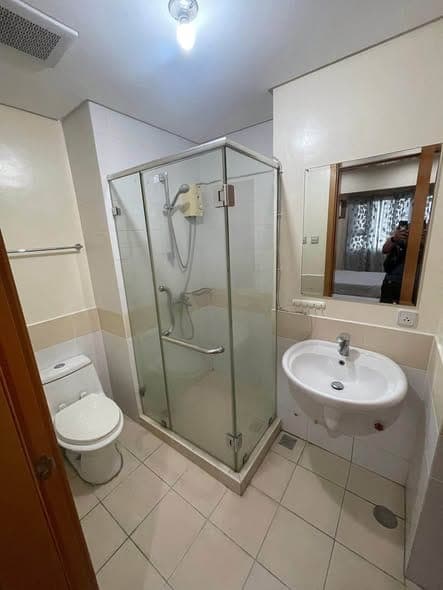 TRION BGC TOWER 1 – HOMEY 2BR FOR RENT - photo 5