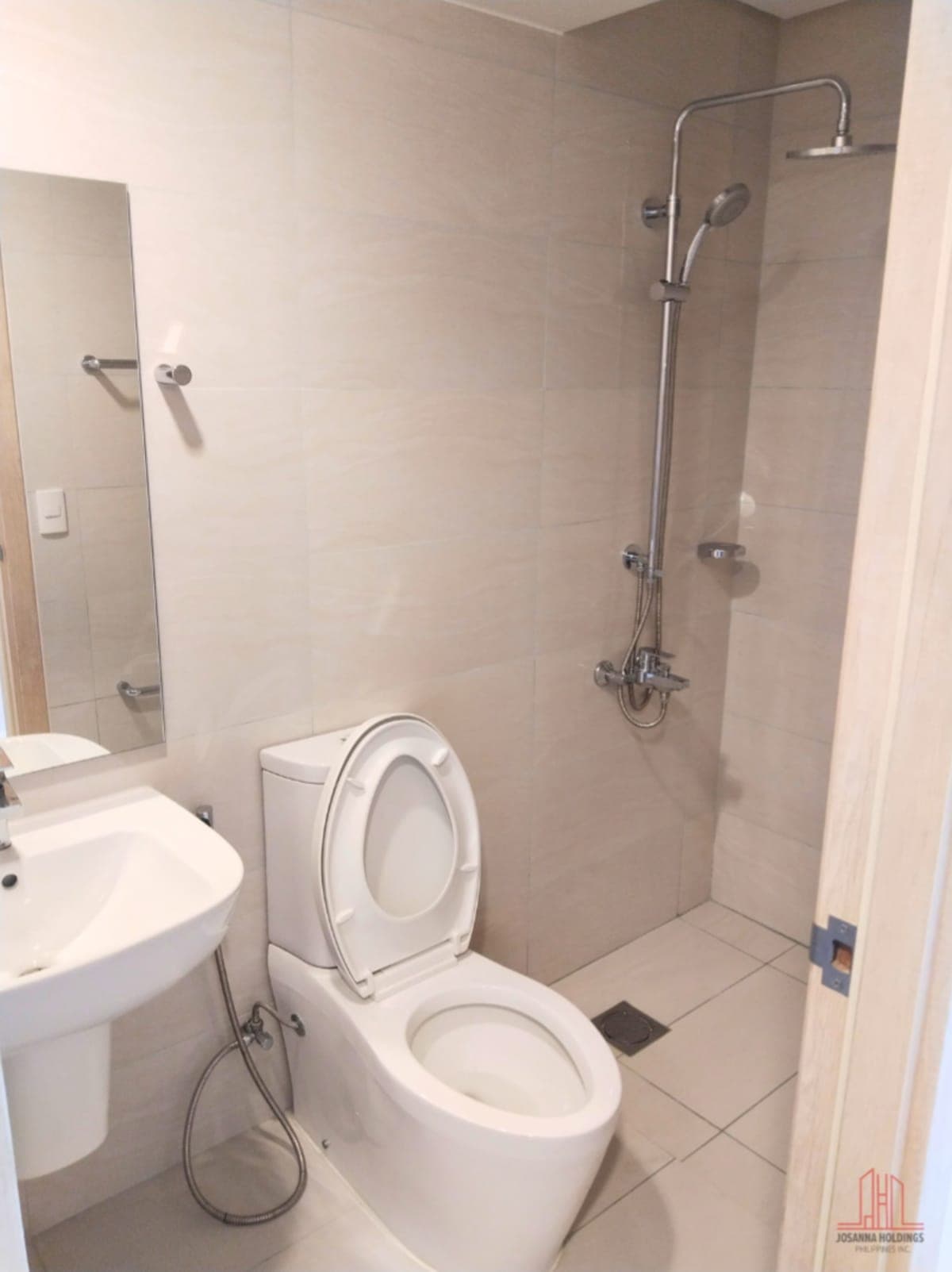 **🏷 FOR LEASE - The Gentry Residences** - photo 5