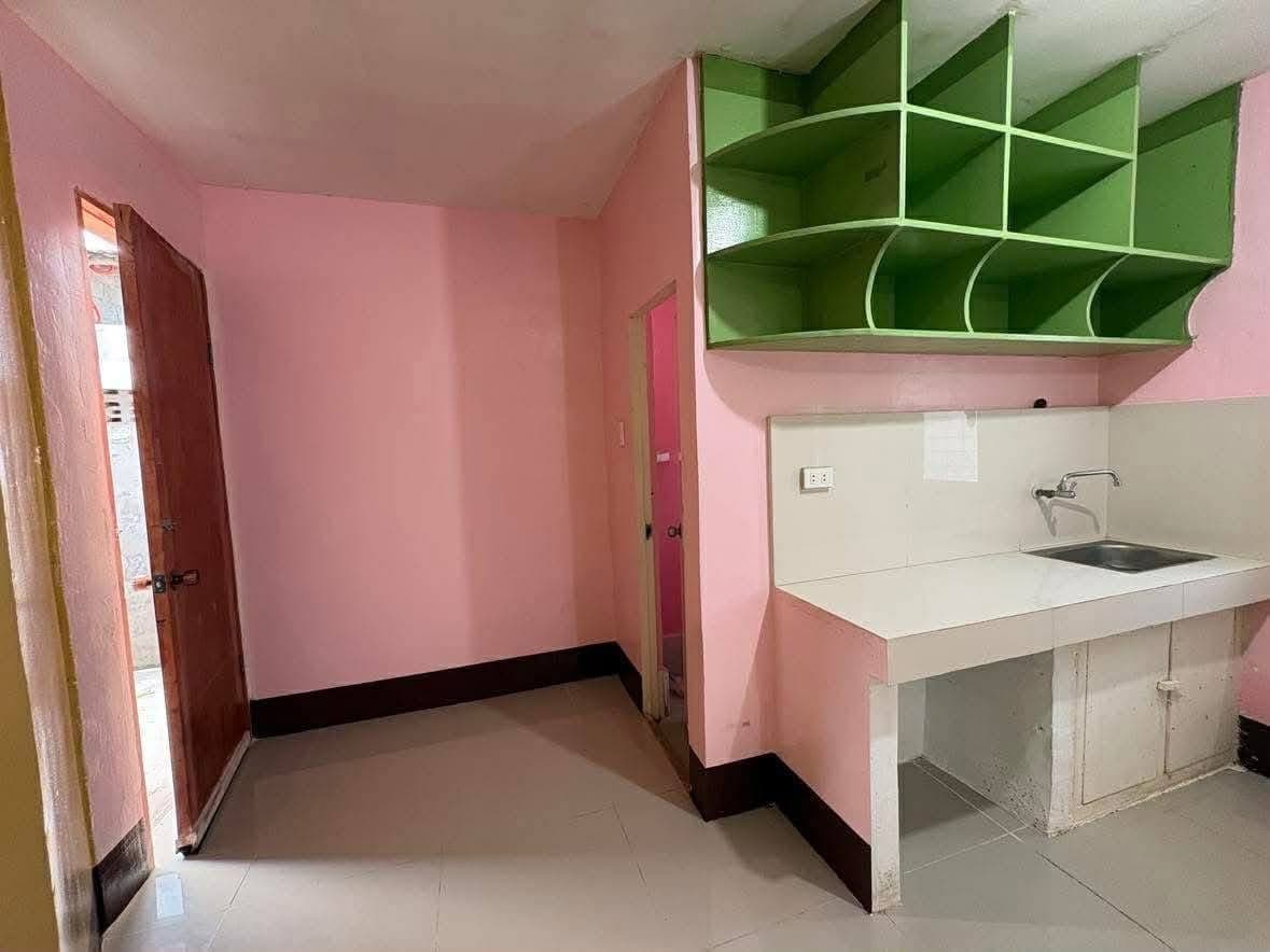 🌟 Cozy and newly renovated home perfect for small families! - photo 3