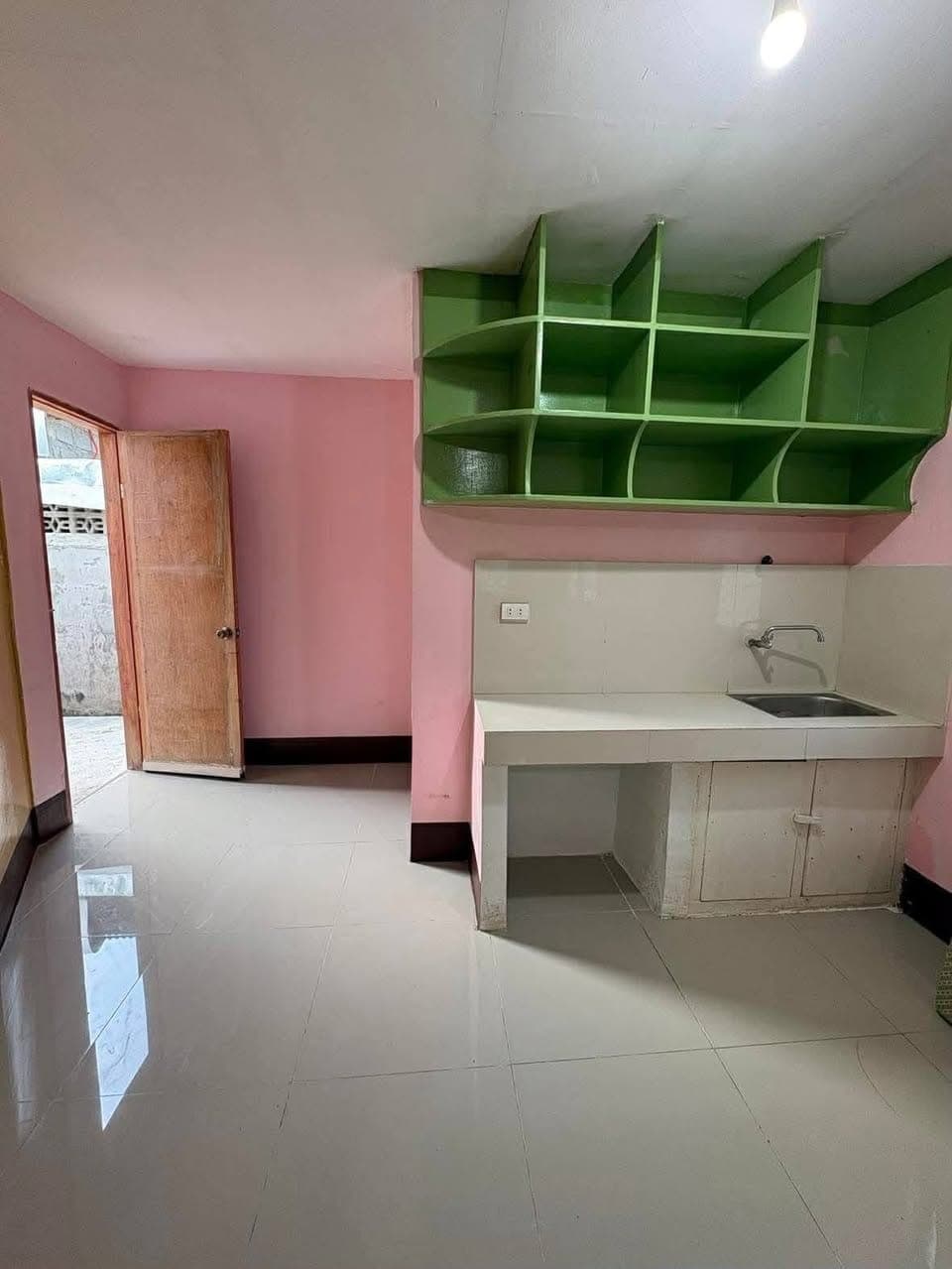 🌟 Cozy and newly renovated home perfect for small families! - photo 4