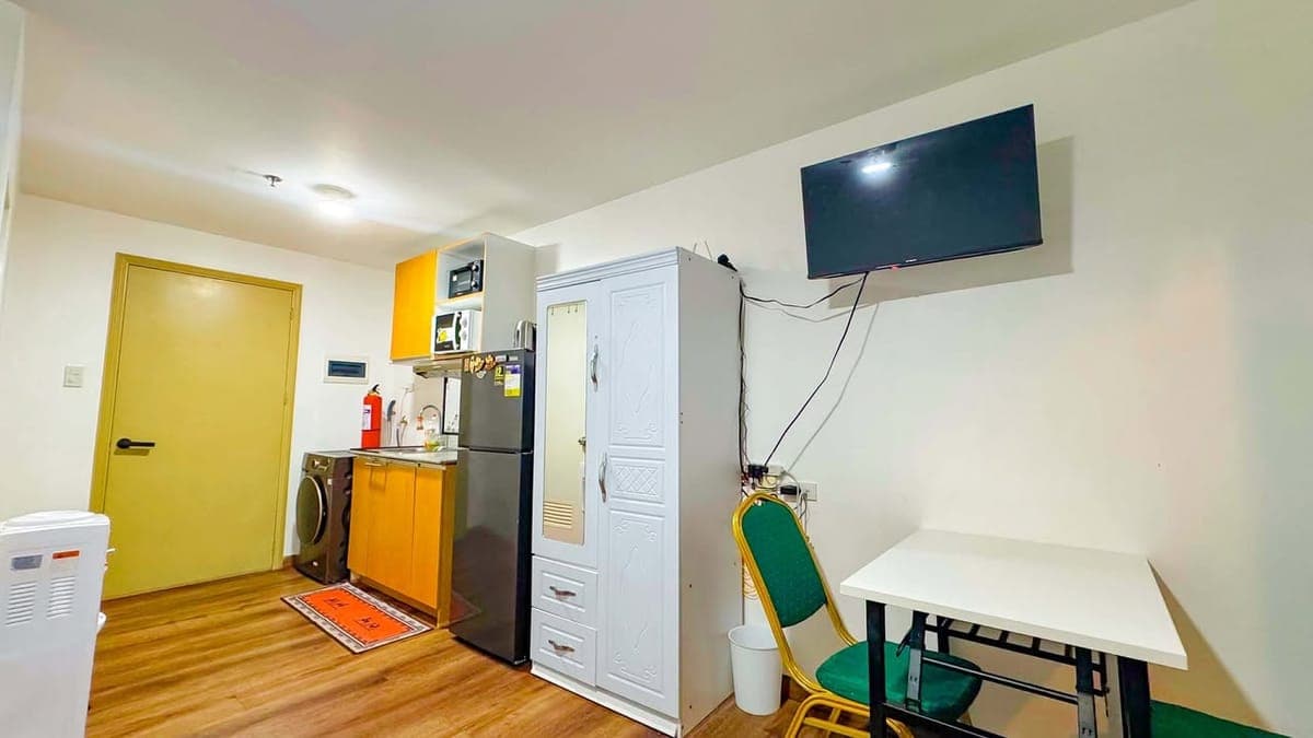 **Tuscania Towers Condo for Rent ** - photo 2