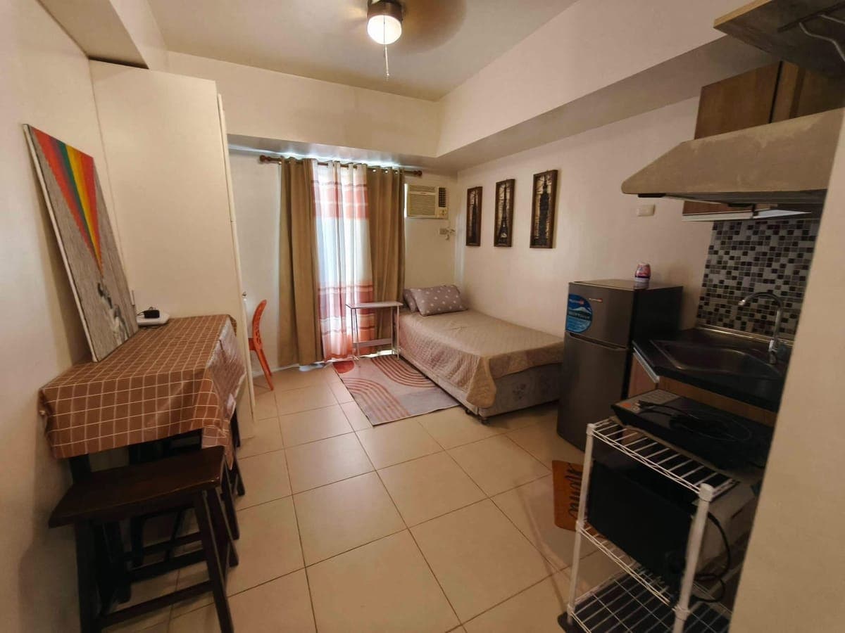 FOR RENT: ₱17,000/month. | Inclusive Association dues - photo 4