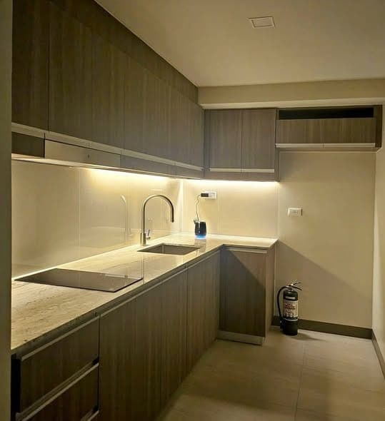 For Lease: Bare 1 Bedroom Unit at Park McKinley West, BGC - photo 1