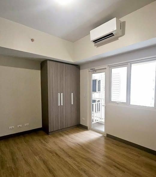 For Lease: Bare 1 Bedroom Unit at Park McKinley West, BGC - photo 3