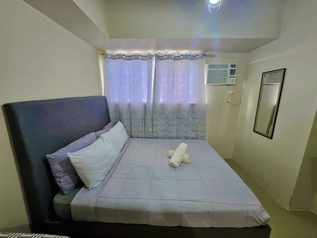 🌟 Cozy high-floor condo with pool view + parking included! - photo 4