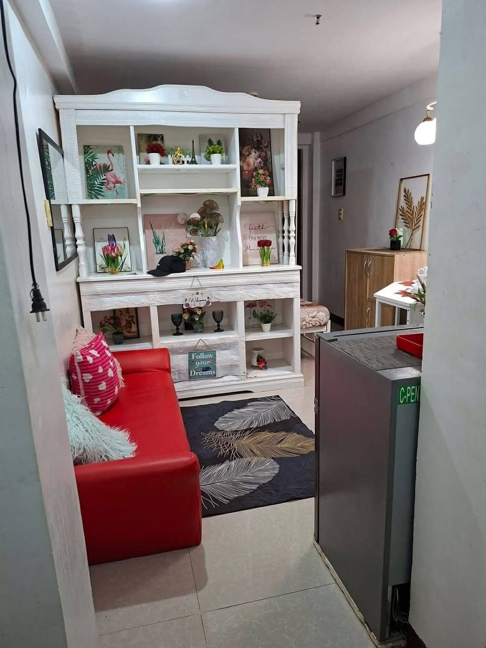 🌟 Affordable studio living with balcony—perfect for city dwellers! - photo 1