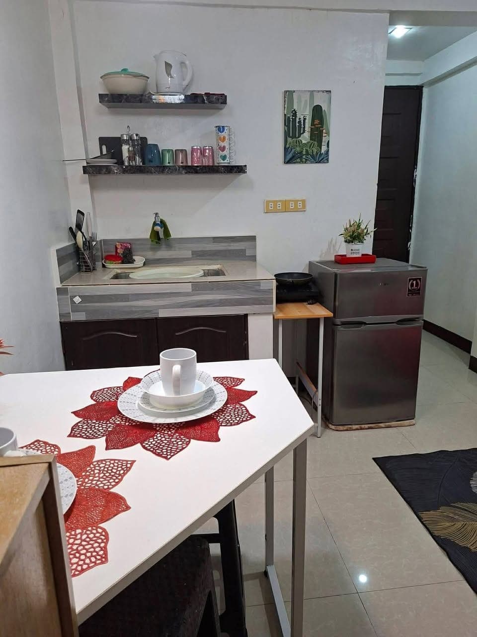 🌟 Affordable studio living with balcony—perfect for city dwellers! - photo 3