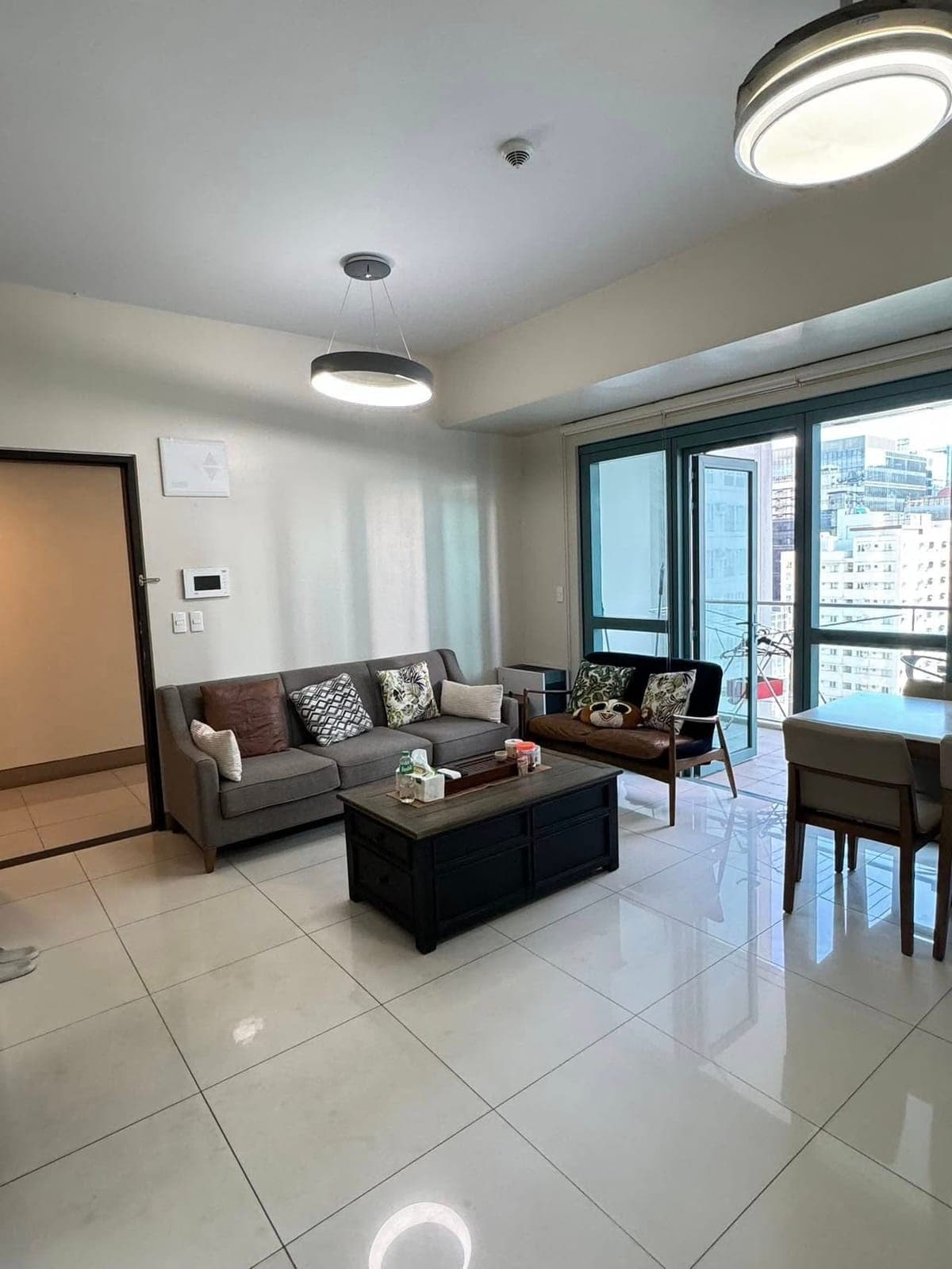 📍One Uptown Residence 2BR for Rent - photo 3