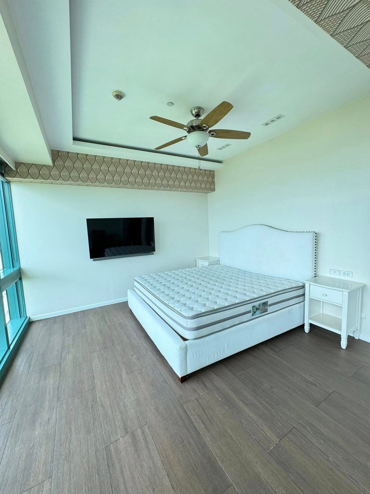 📍8 Forbestown Road - 2BR for Rent - photo 2