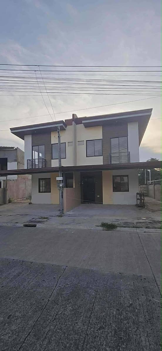 Duplex house for rent @montiera subdivision Uptown - photo 1