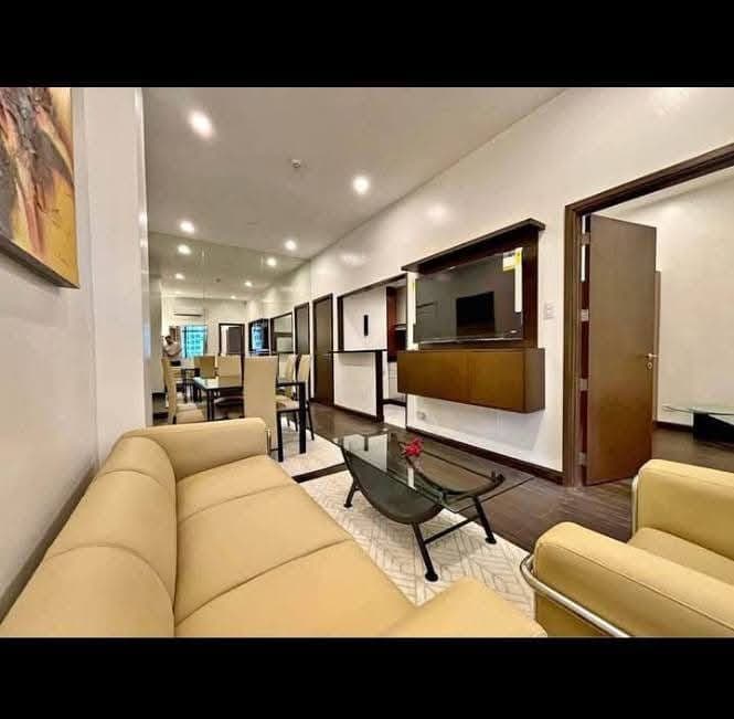 NEWLY RENOVATED CONDO FOR RENT BGC BURGOS CIRCLE...50K A MONTH - photo 5