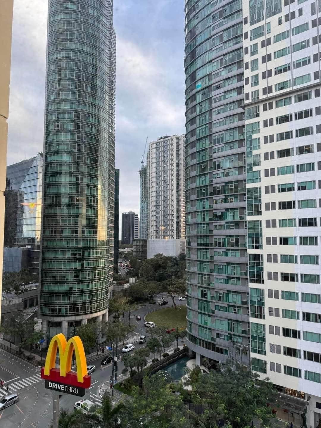 1BR BGC CONDO FOR LEASE - photo 1