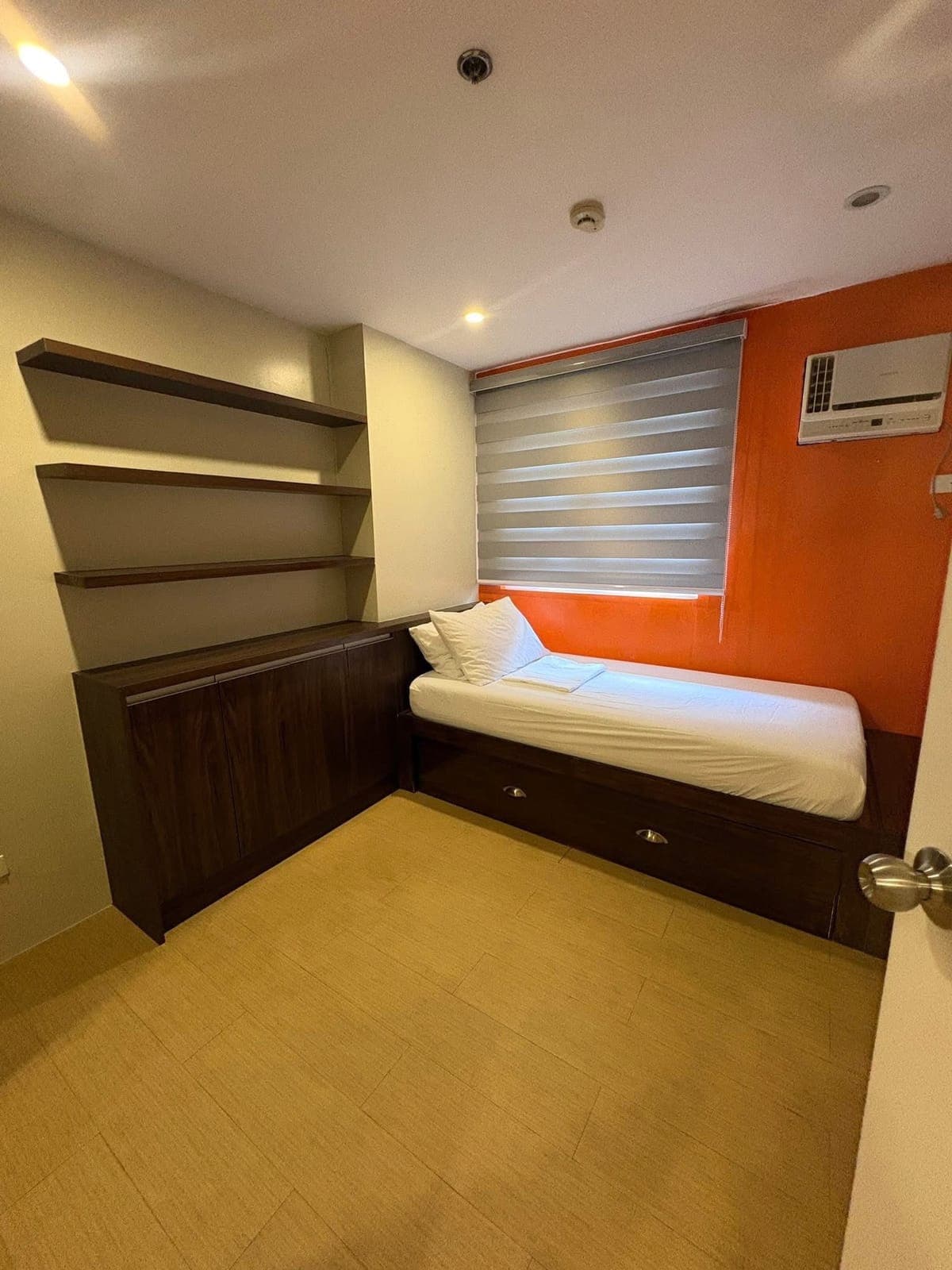 FOR LEASE: AVIDA TOWERS 34TH ST BGC 2 Bedroom with Parking Slot - photo 4