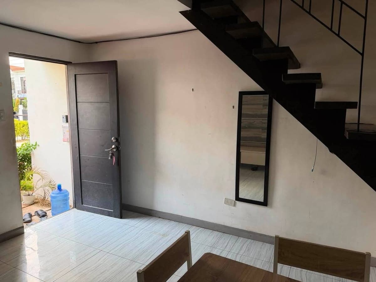 🏡 FOR RENT | Cozy 2-Bedroom Home in Evissa Subdivision, Calawisan, Lapu-Lapu City ✨ - photo 2