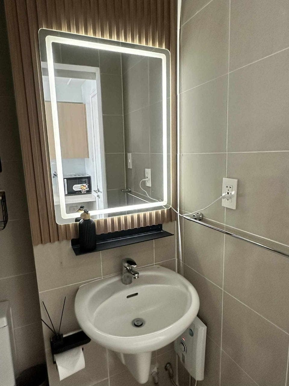 𝗙𝗢𝗥 𝗥𝗘𝗡𝗧 - photo 4