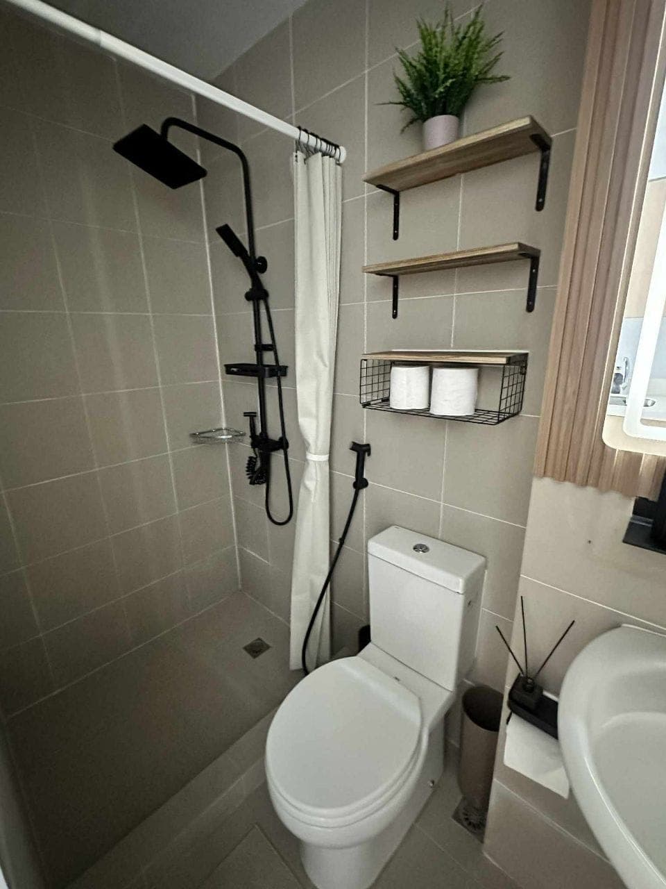 𝗙𝗢𝗥 𝗥𝗘𝗡𝗧 - photo 7