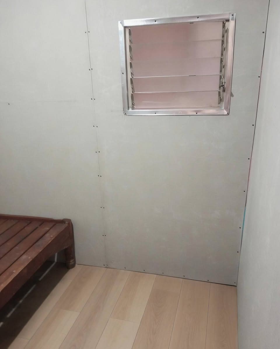 * ROOM FOR RENT * - photo 1