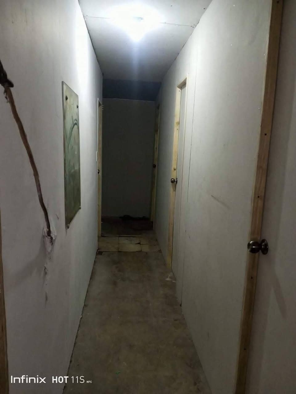 * ROOM FOR RENT * - photo 3