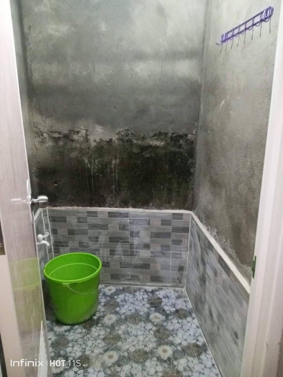 * ROOM FOR RENT * - photo 4