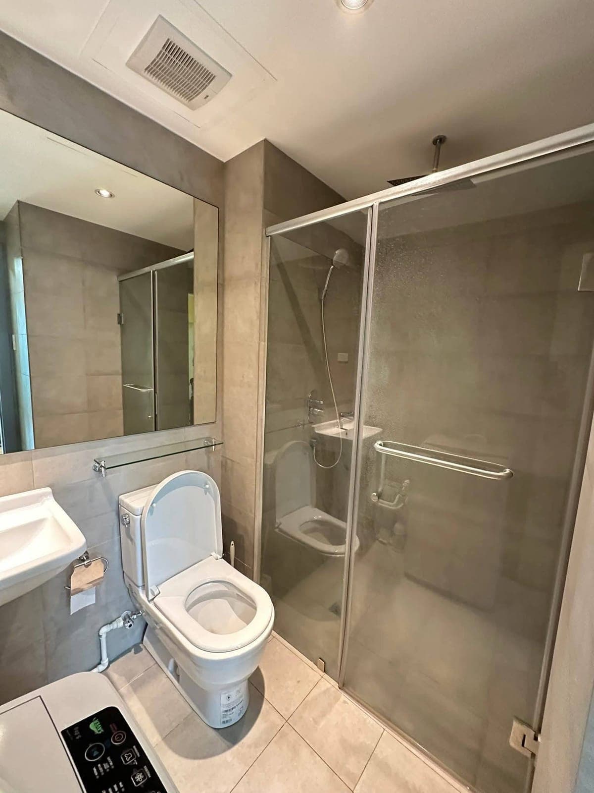 📍 CONDO UNIT FOR LEASE - photo 5