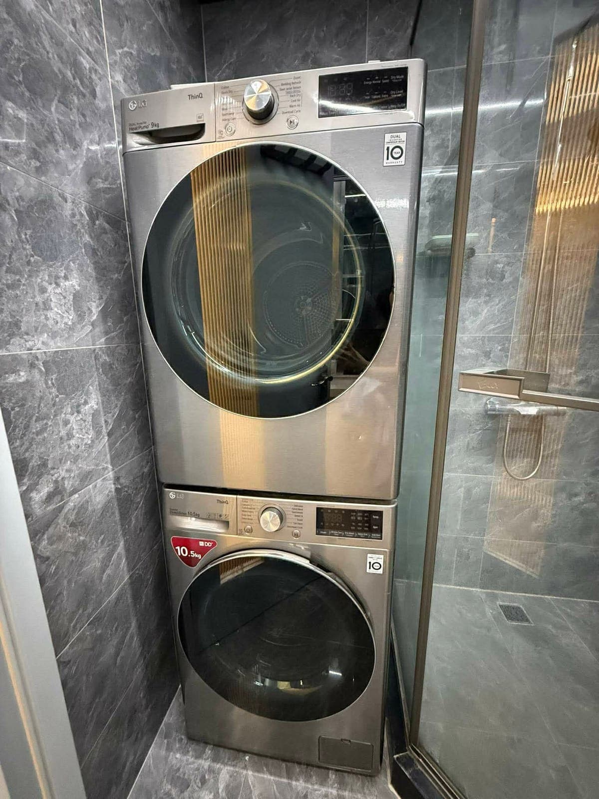 For lease: The Trion Tower - photo 5