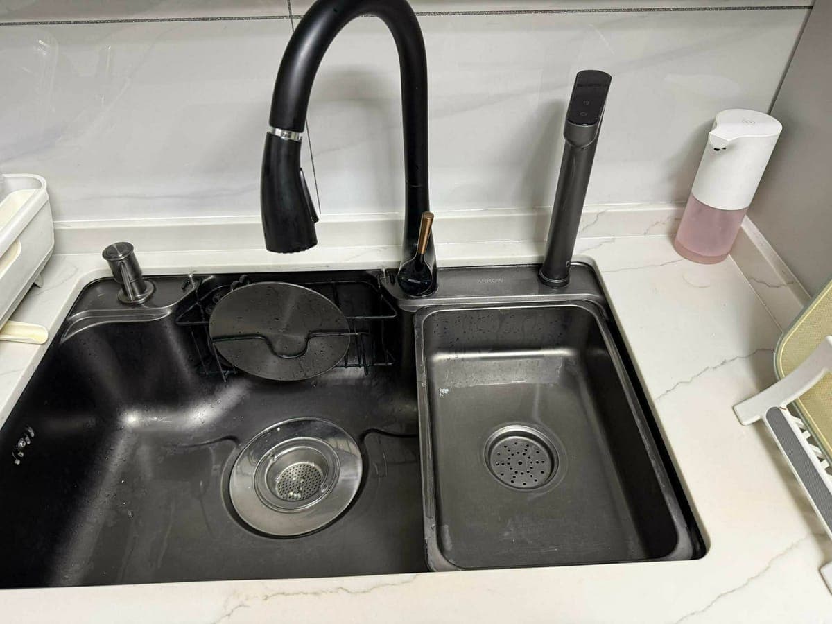 For lease: The Trion Tower - photo 9