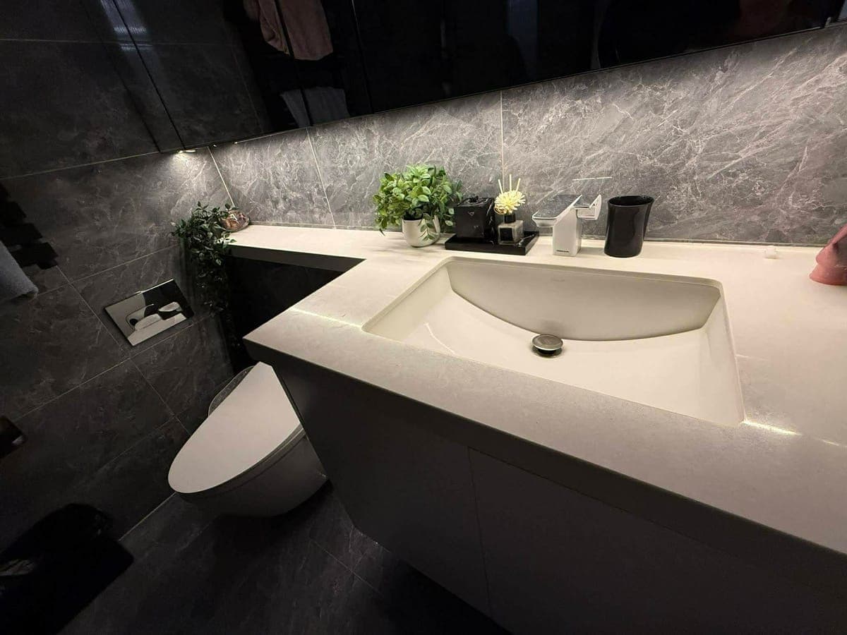 For lease: The Trion Tower - photo 10