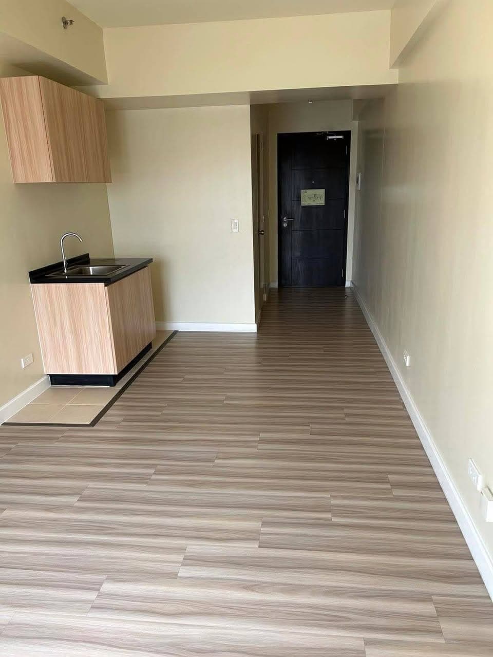 For Rent Avida towers Cloverleaf balintawak Studio With AC and Heater 14k 1month adv 1month Dep. bnew Unit - photo 2