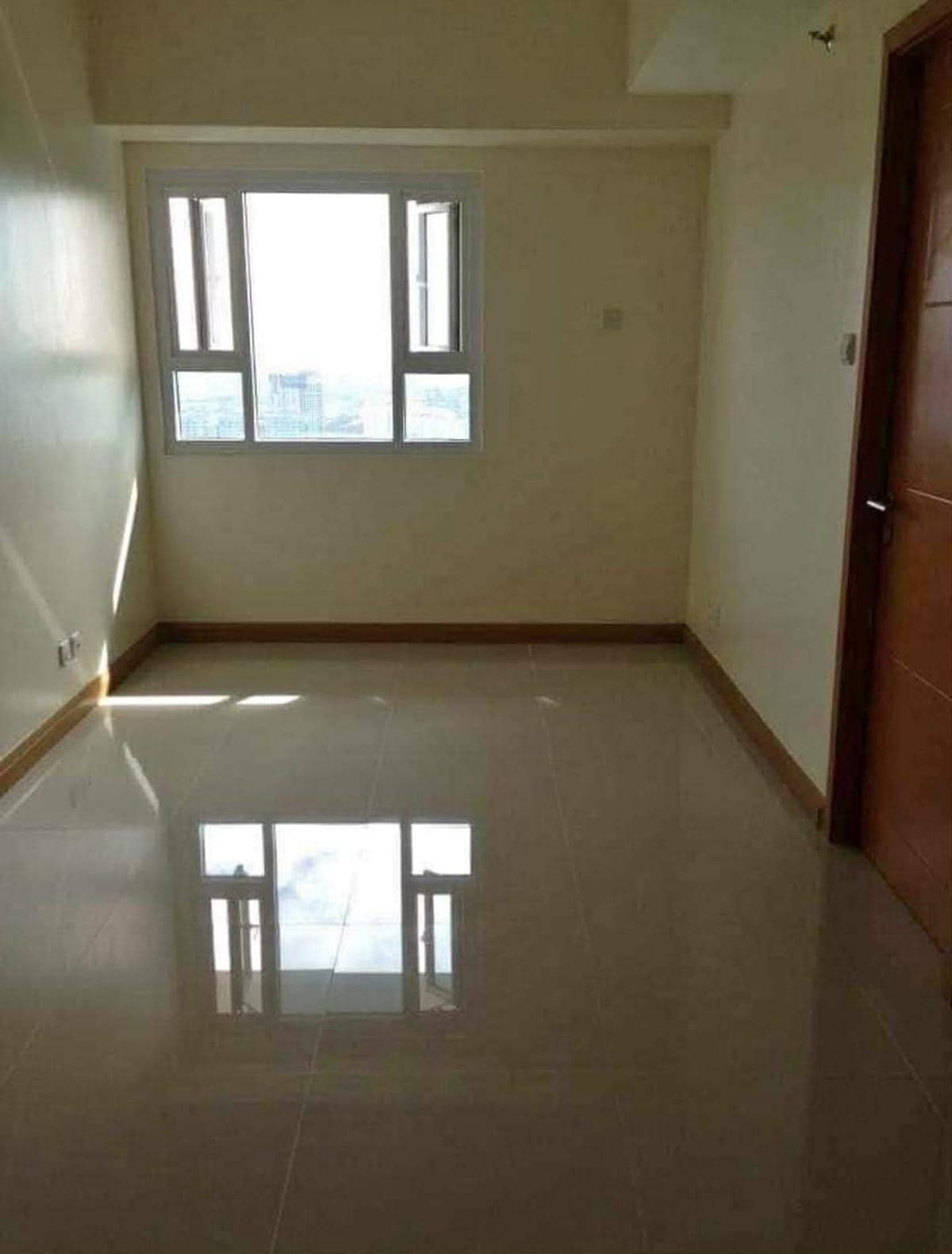 1BR UNIT FOR RENT IN THE TRION TOWER 1 BGC - photo 3