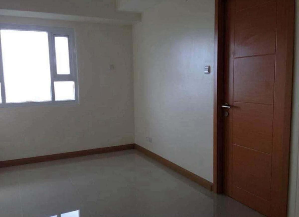 1BR UNIT FOR RENT IN THE TRION TOWER 1 BGC - photo 4