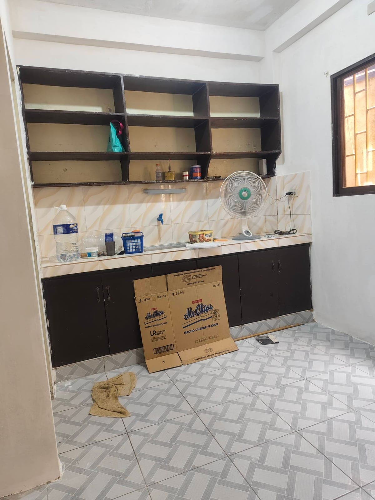 AVAILABLE ROOM FOR RENT - photo 2