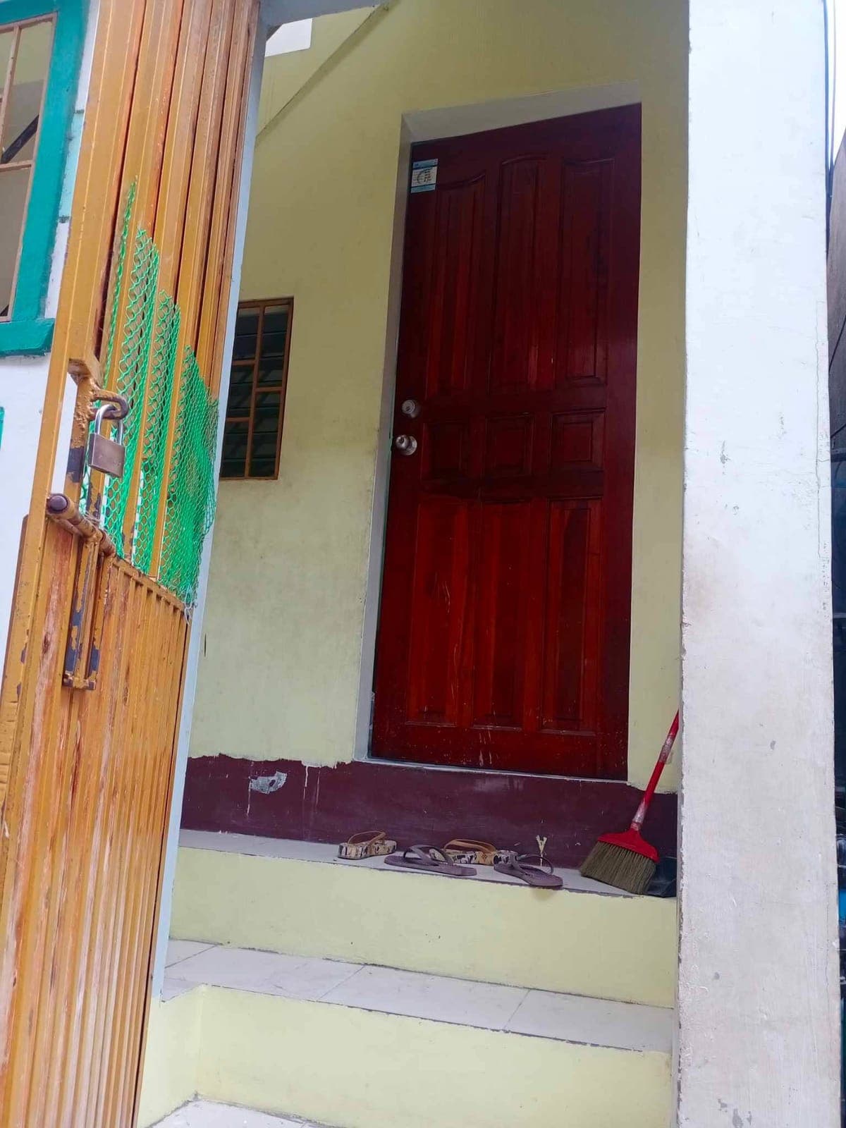 AVAILABLE ROOM FOR RENT - photo 12