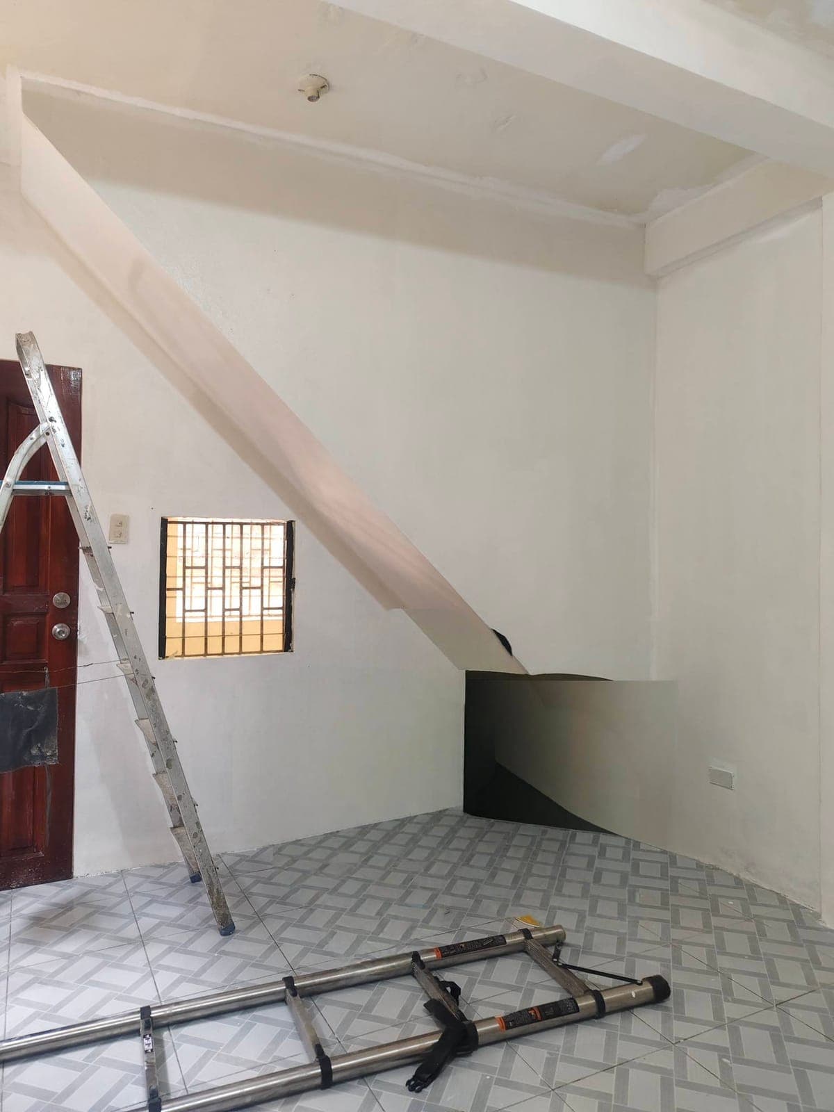 AVAILABLE ROOM FOR RENT - photo 7