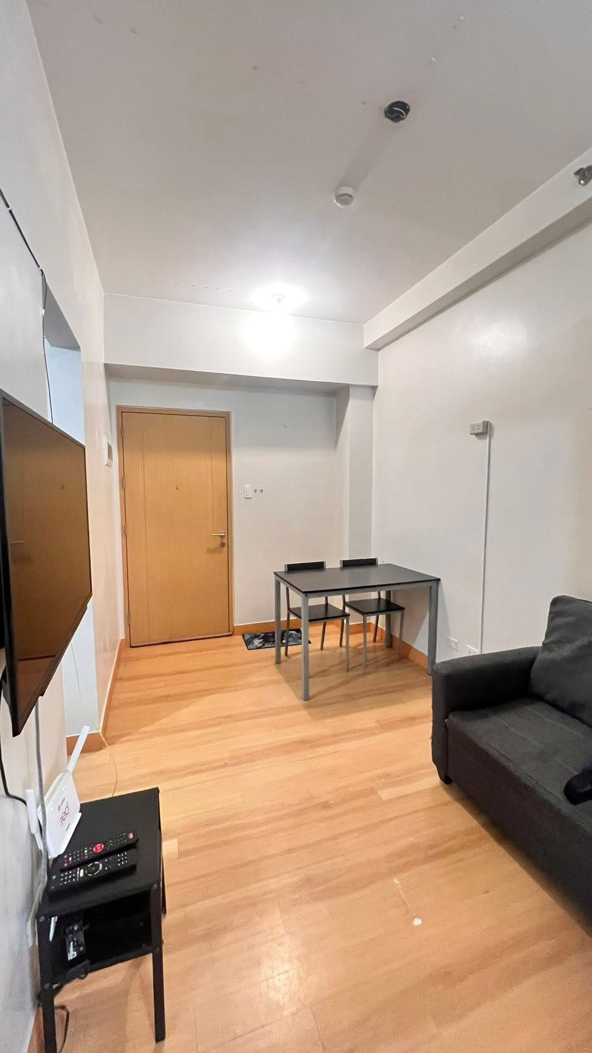 2BR semi furnished unit, for longterm lease - photo 3